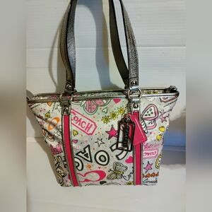 COACH🦋🌸F15712 Bandana Butterfly Graffiti Tote